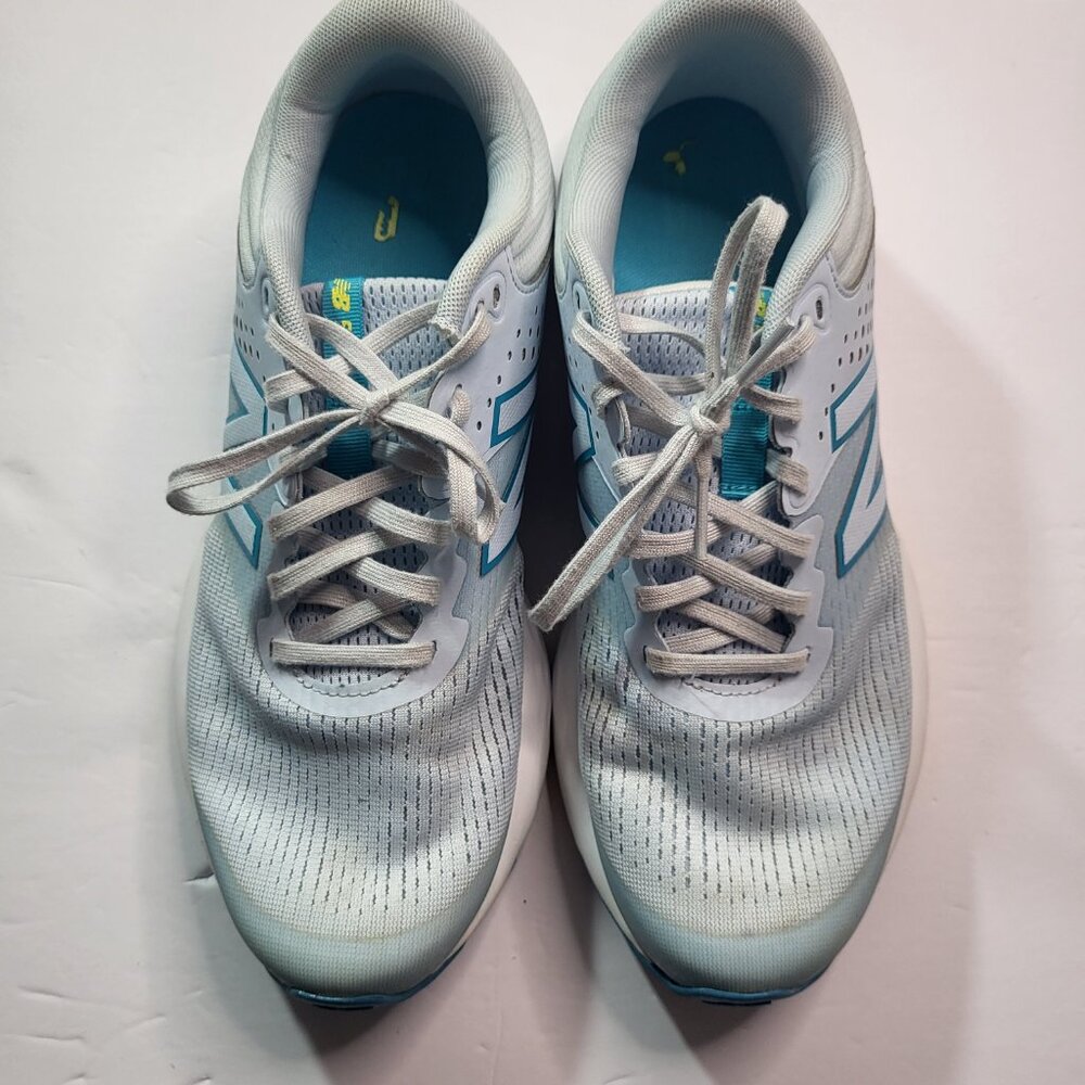 New Balance 520v7 Lace-Up Running Shoes Light Blue Women's Size 11